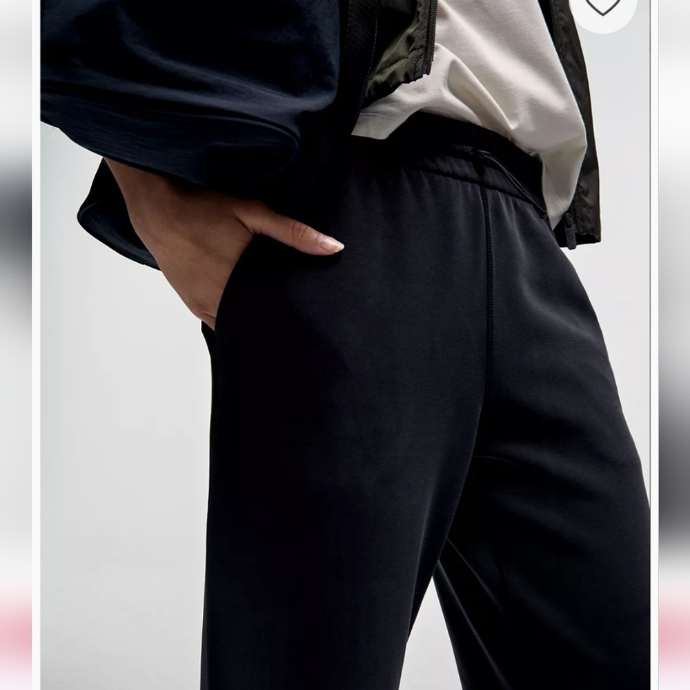NWT Lululemon Softstreme High-Rise Straight-Leg Cropped Pant In Black Size 8 - Picture 3 of 5